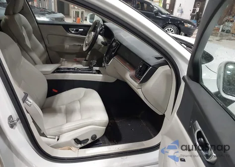 2020 Volvo V60 T5 Momentum из США, поврежденный, VIN YV1102EK7L2394867